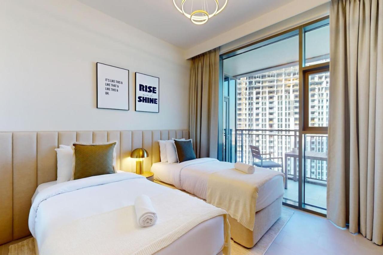 Creek Rise Tower 1 - Bright Two Bedroom *