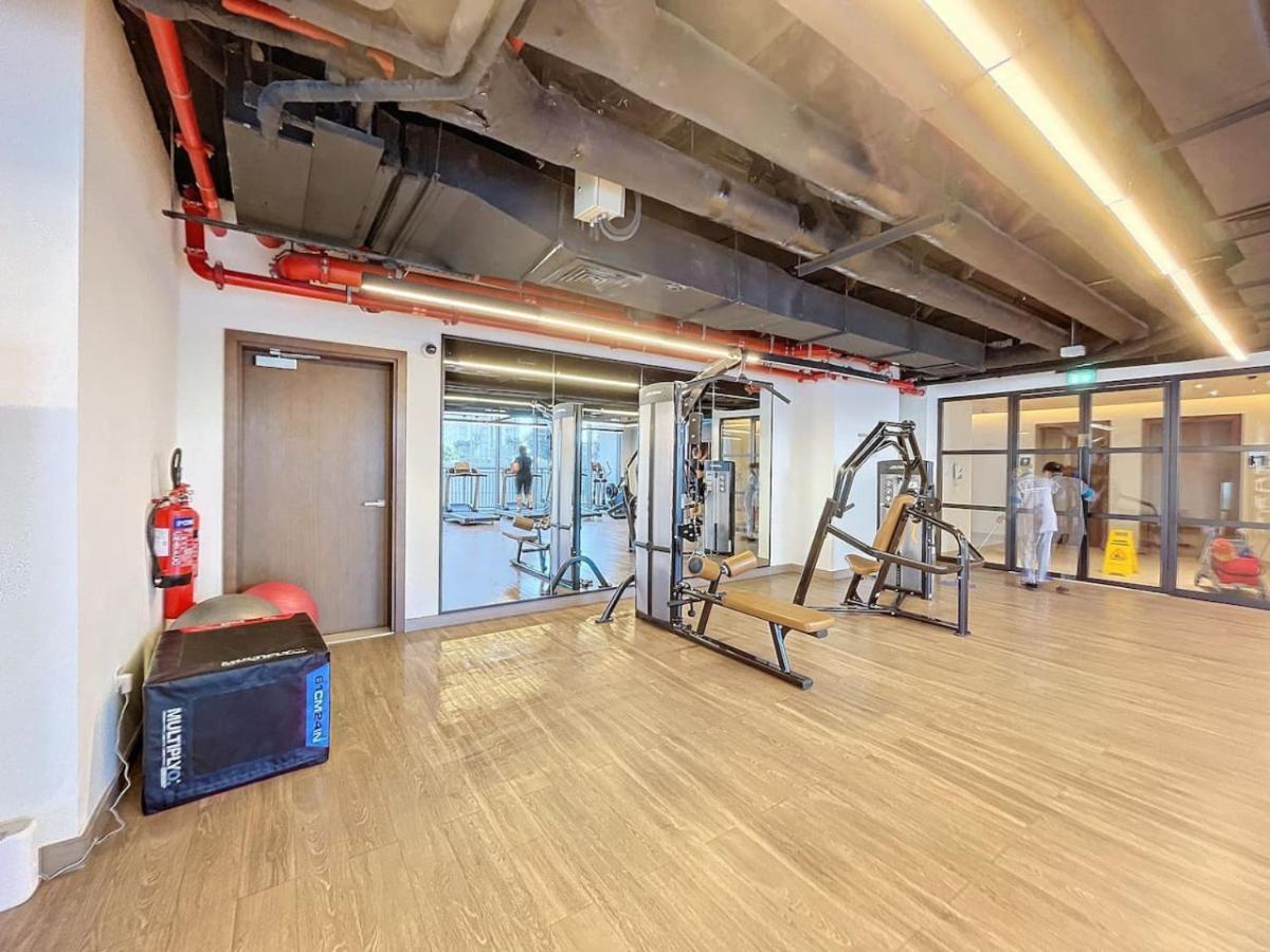 Apartment Creek Rise Tower 1 - Bright Two Bedroom *